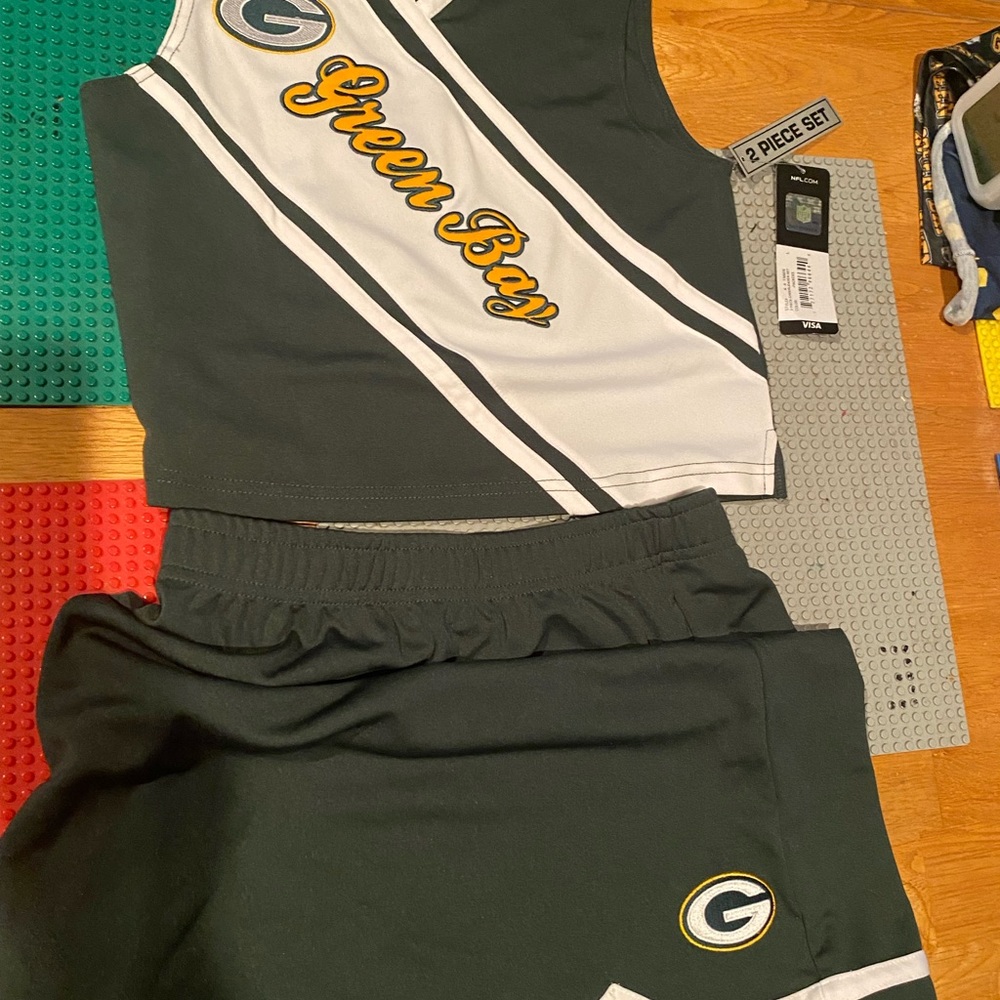 New Packers cheerleading set